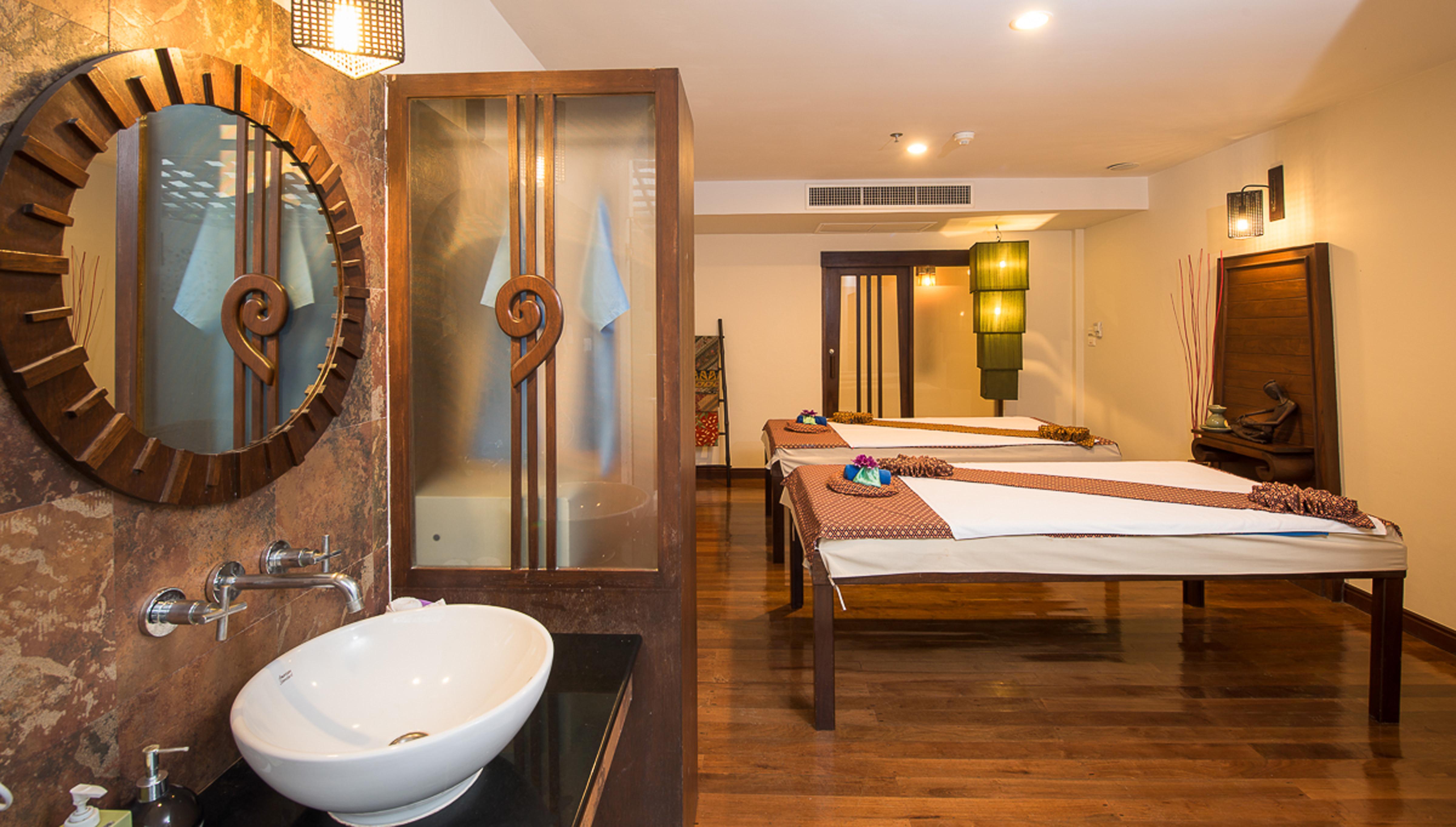 Deevana Patong Resort & Spa Esterno foto