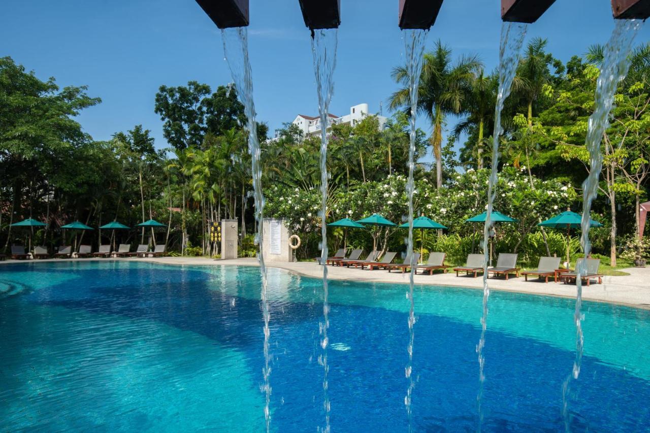 Deevana Patong Resort & Spa Esterno foto