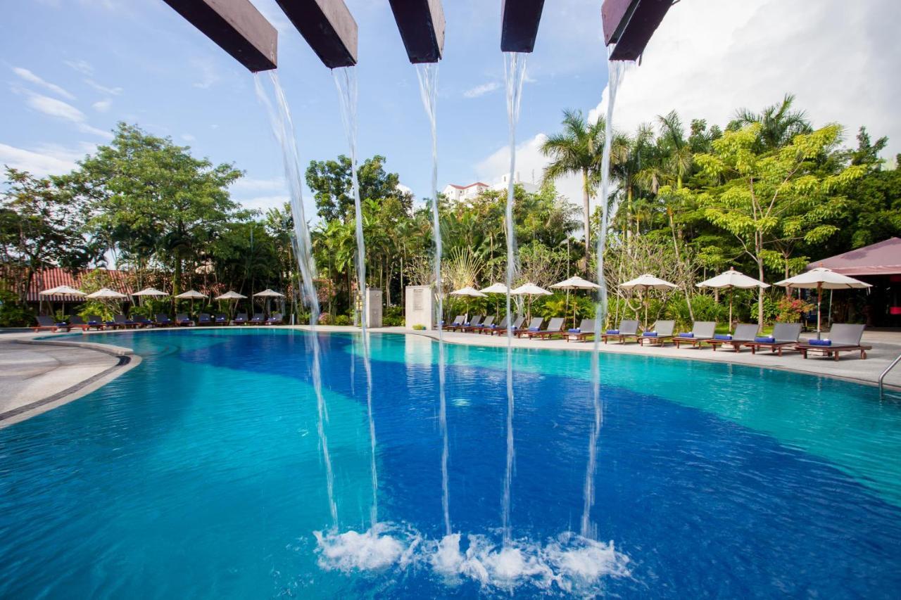 Deevana Patong Resort & Spa Esterno foto